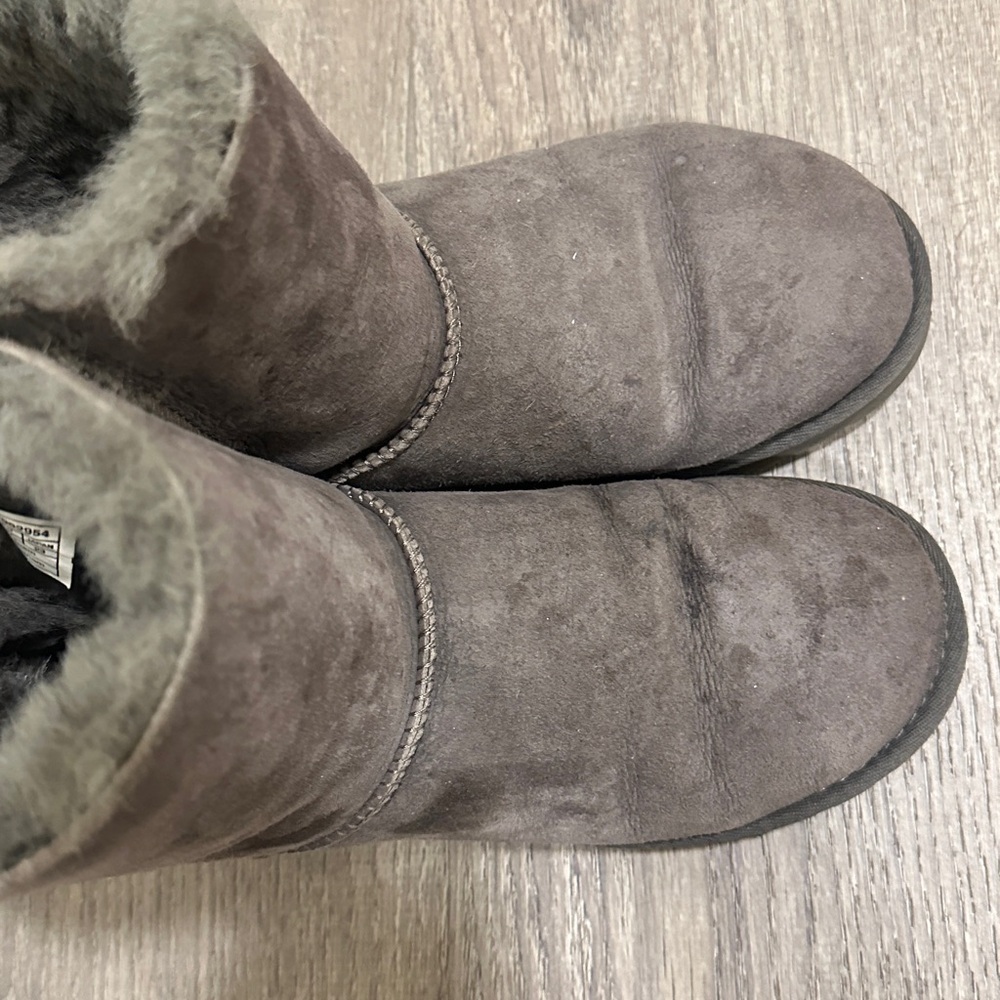 UGG Short Suede Shearling Boots in Charcoal